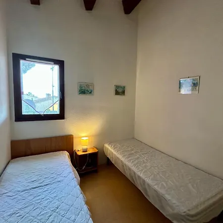 2 Pièces - Cap D'agde Ct870-032 *